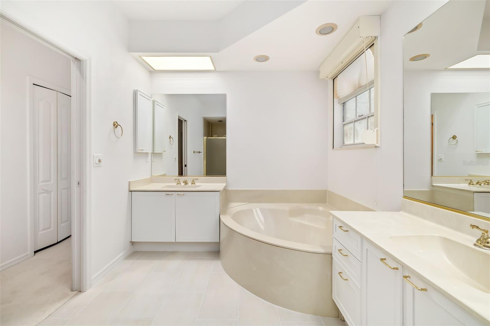 Image 32 of 61 For 4442 Highland Park 8