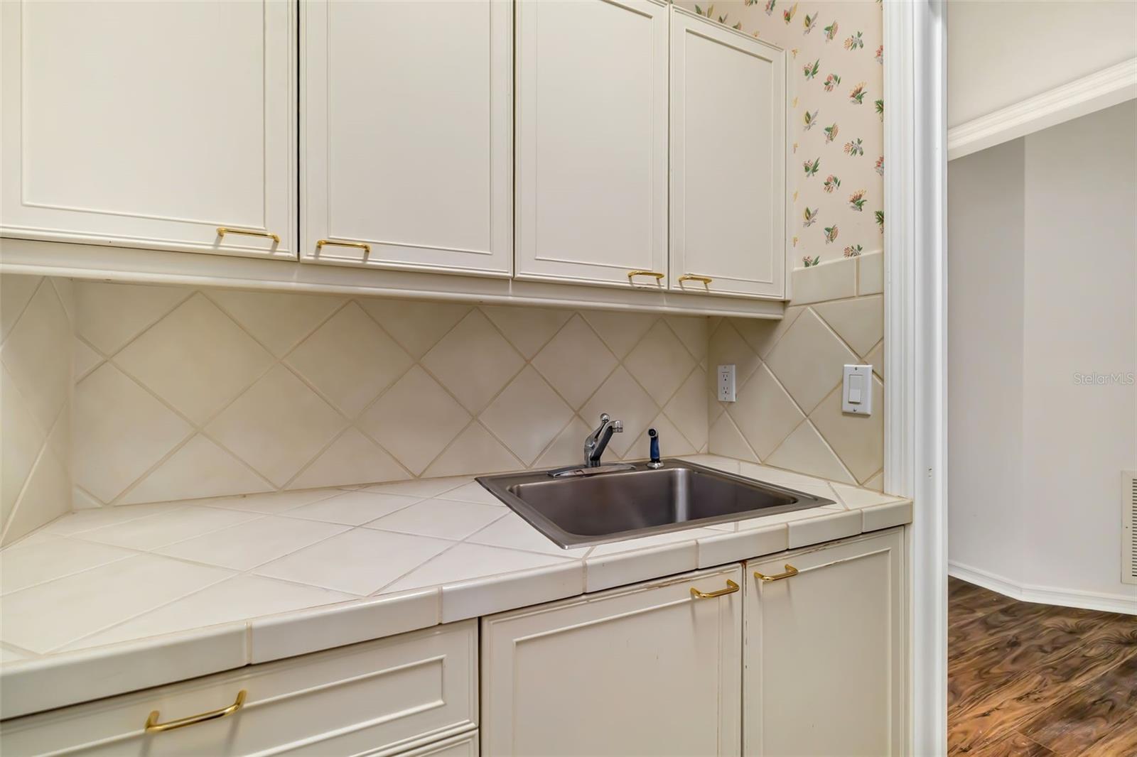 Image 40 of 61 For 4442 Highland Park 8