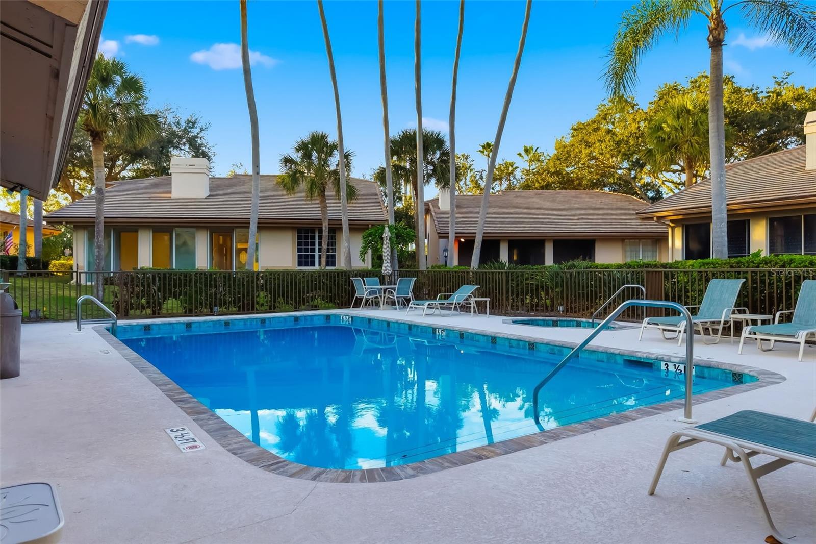 Image 55 of 61 For 4442 Highland Park 8