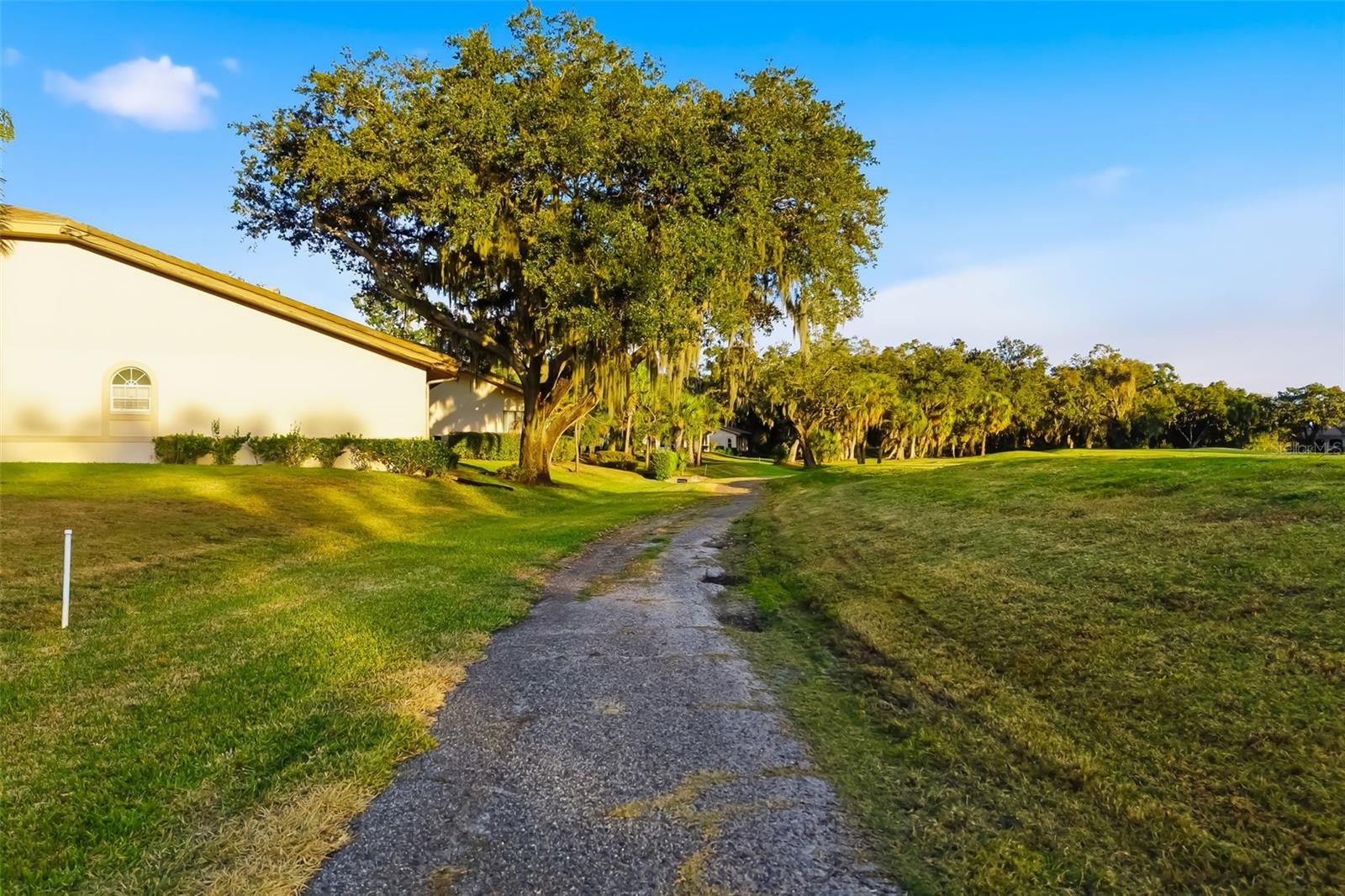 Image 60 of 61 For 4442 Highland Park 8