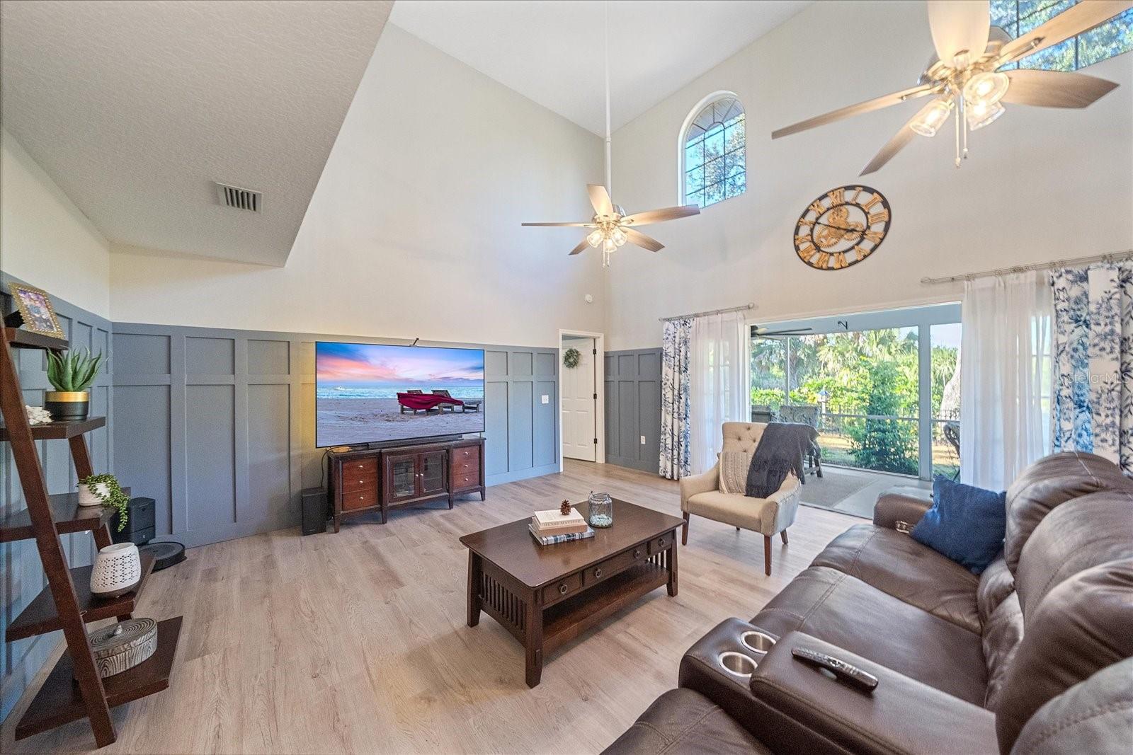 Image 17 of 52 For 13503 5th Avenue Ne