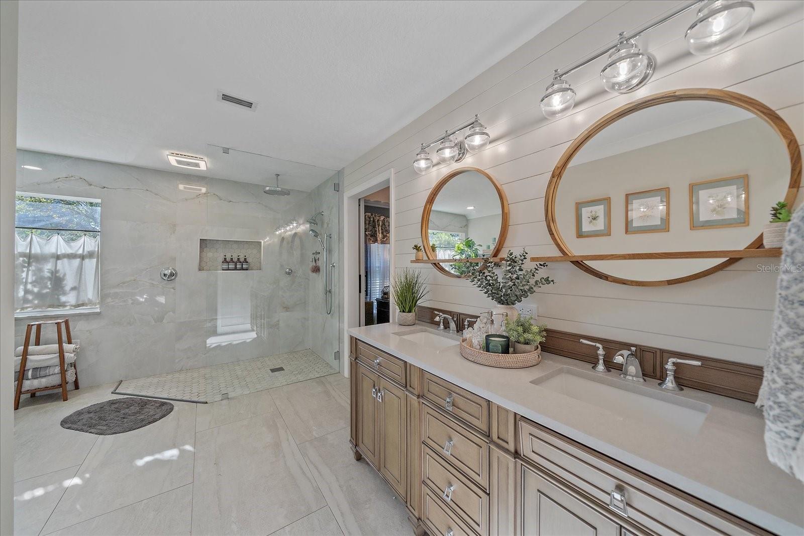 Image 22 of 52 For 13503 5th Avenue Ne