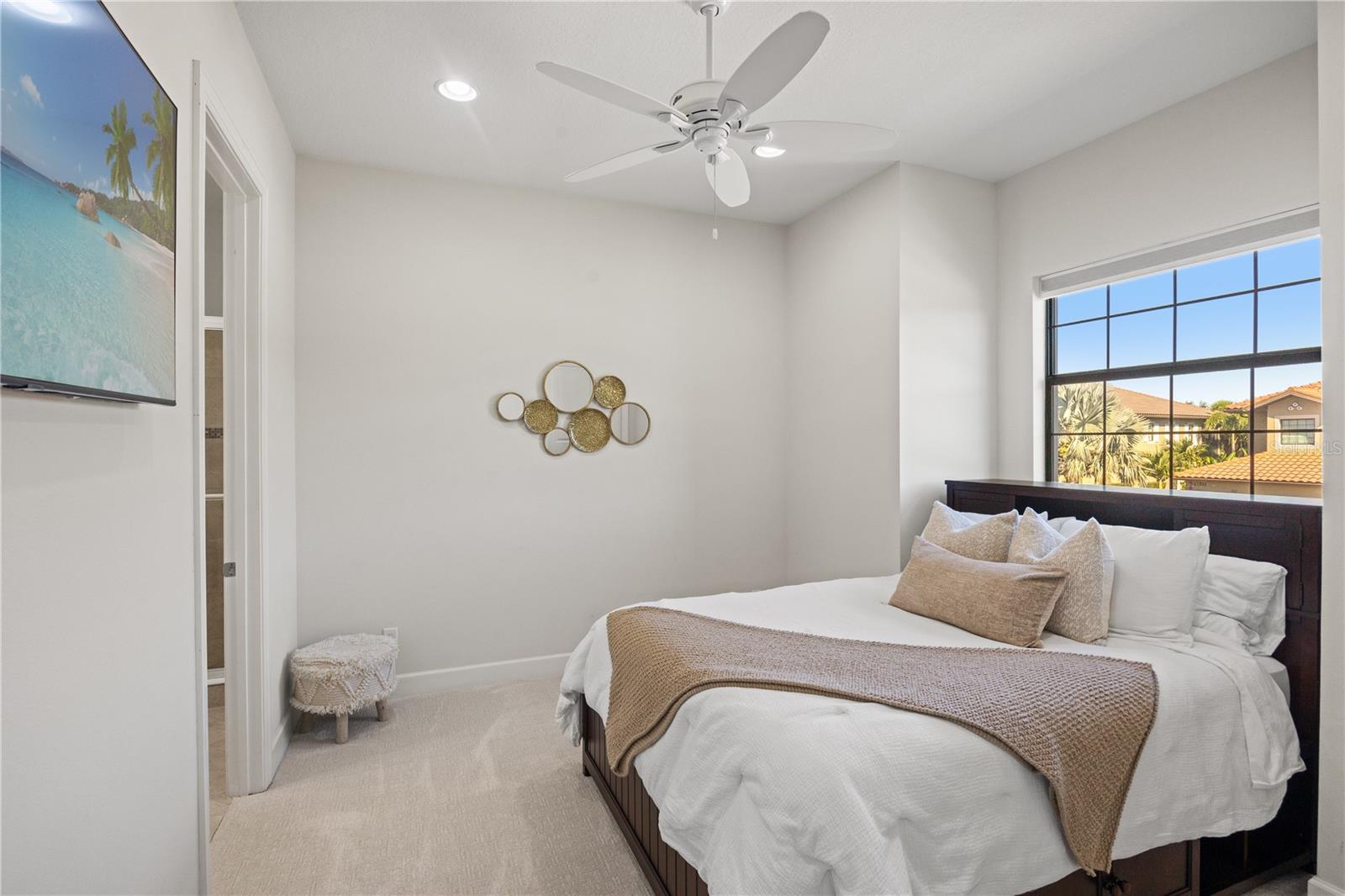 Image 18 of 38 For 13510 Messina Loop 107