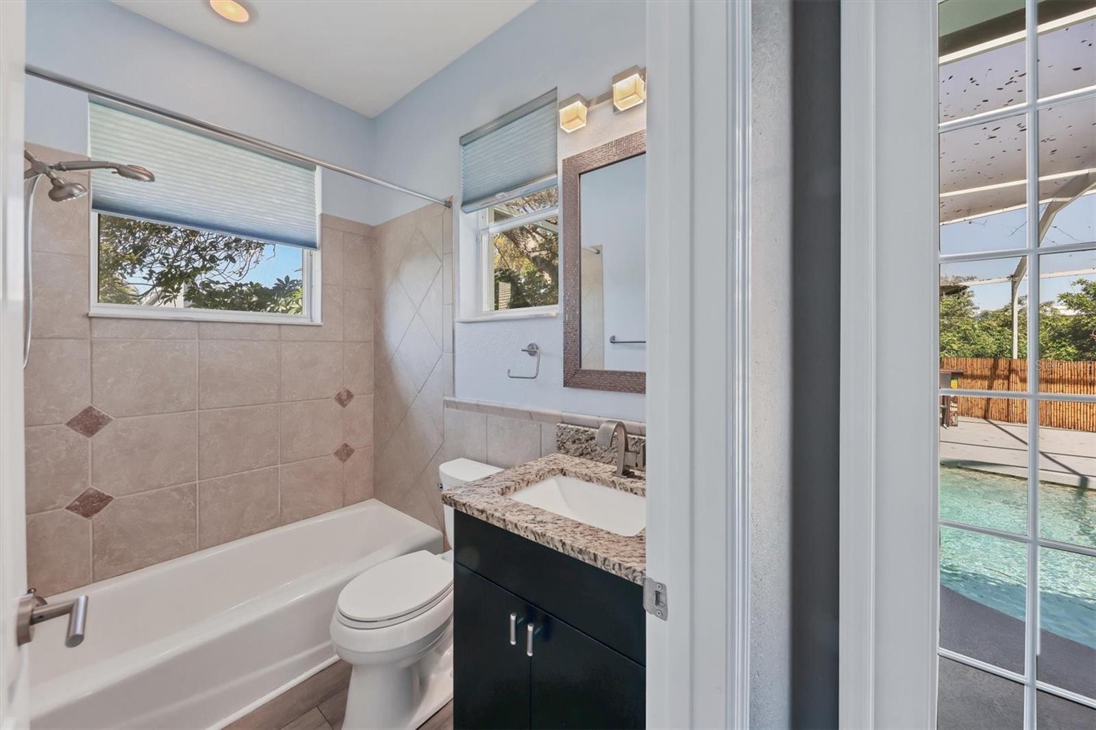 Image 20 of 33 For 1138 Hoover Street