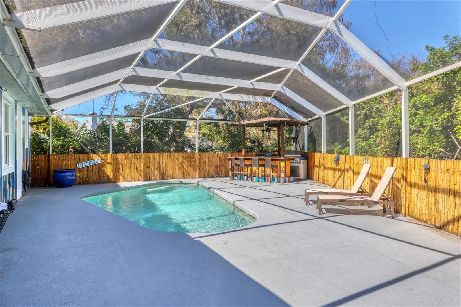 Image 27 of 33 For 1138 Hoover Street