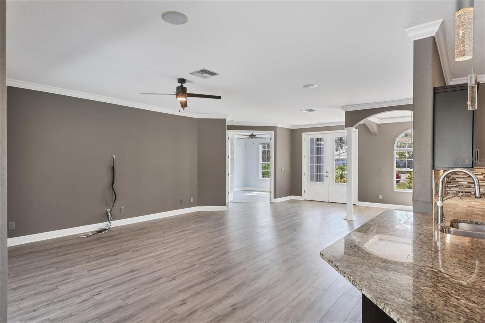 Image 8 of 33 For 1138 Hoover Street