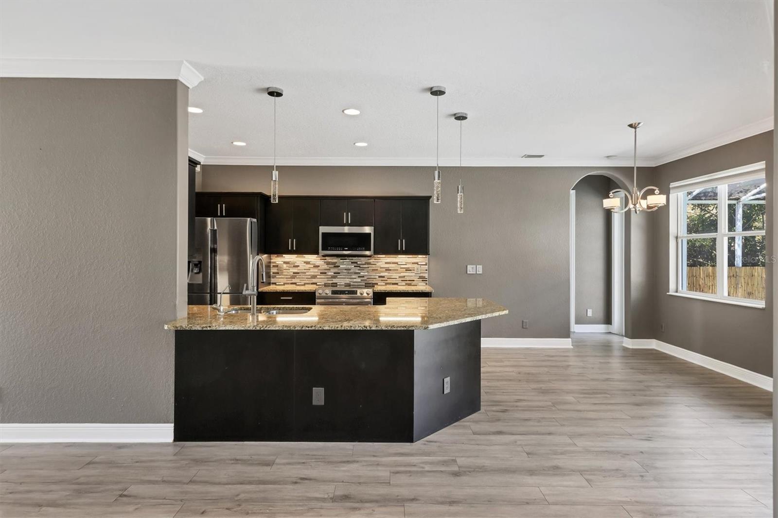 Image 9 of 33 For 1138 Hoover Street