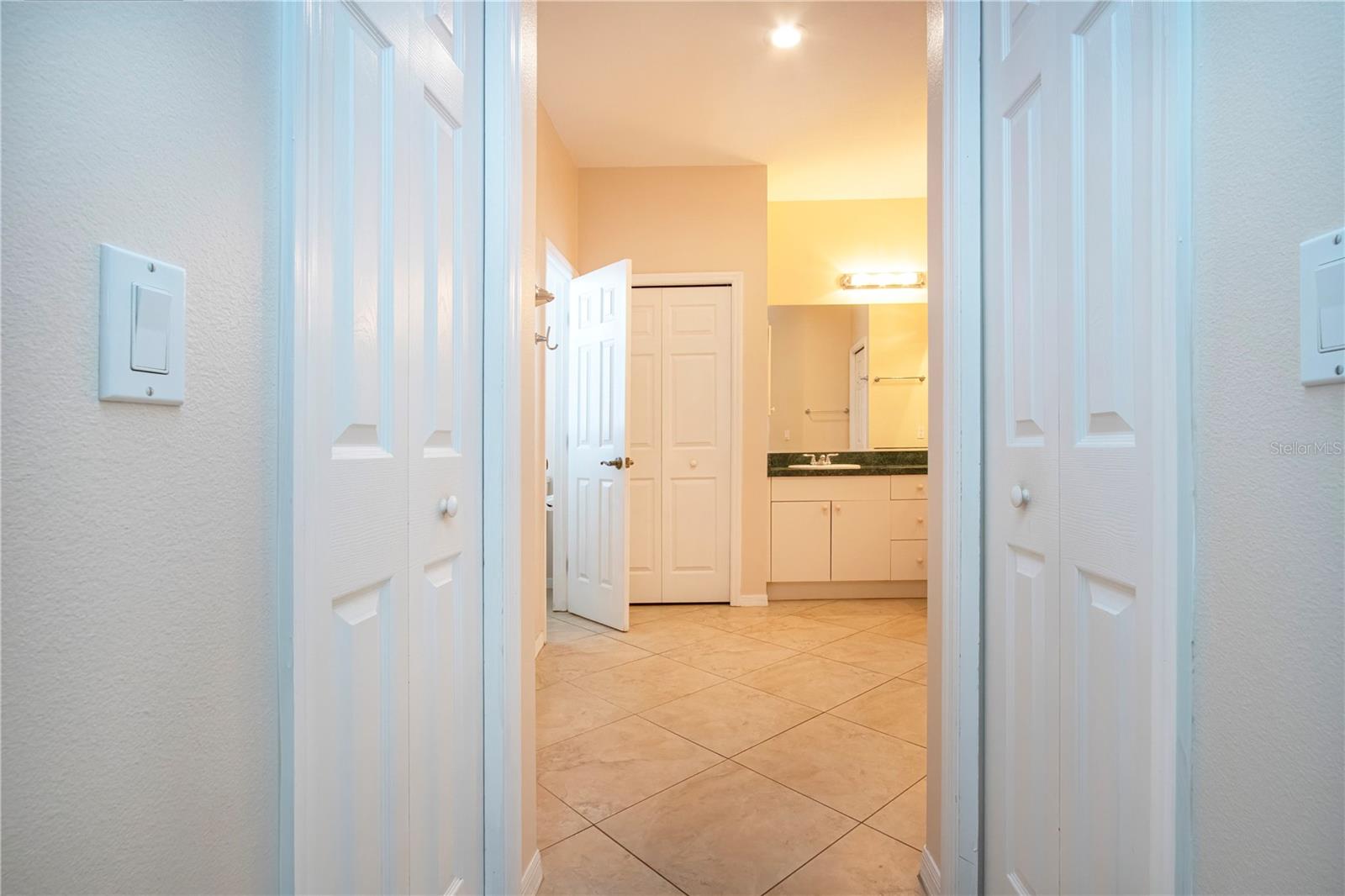 Image 25 of 49 For 2117 Huntington Avenue