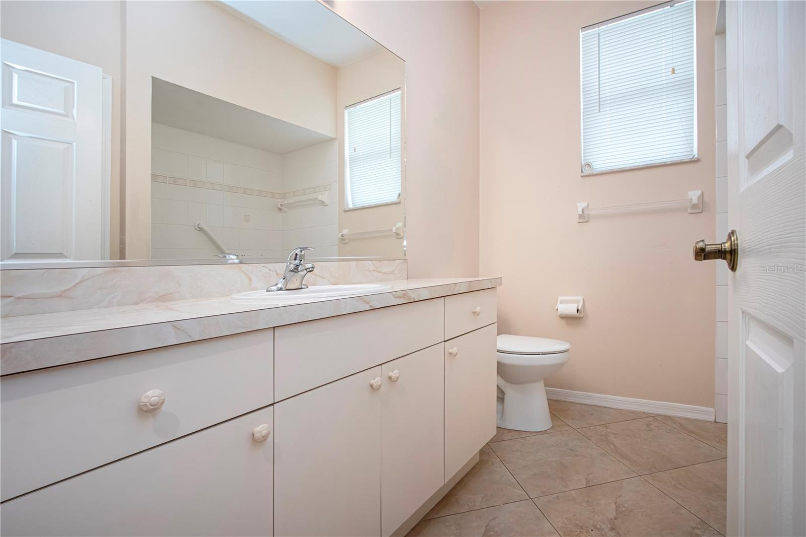 Image 36 of 49 For 2117 Huntington Avenue