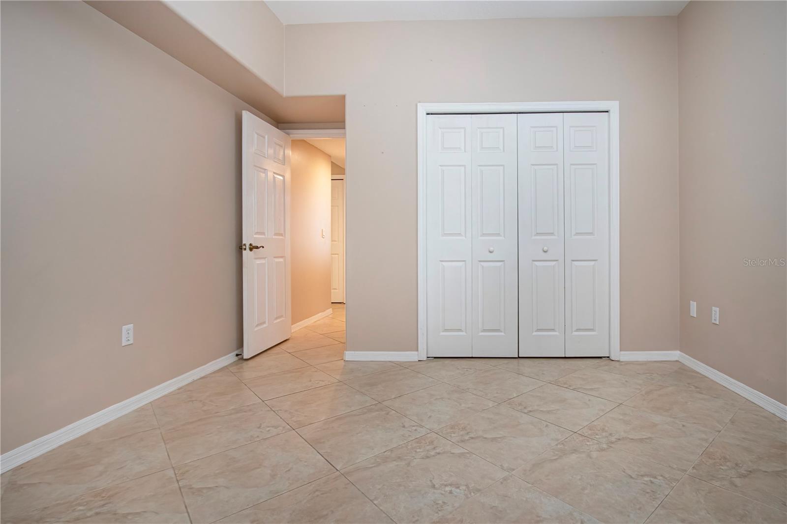 Image 38 of 49 For 2117 Huntington Avenue