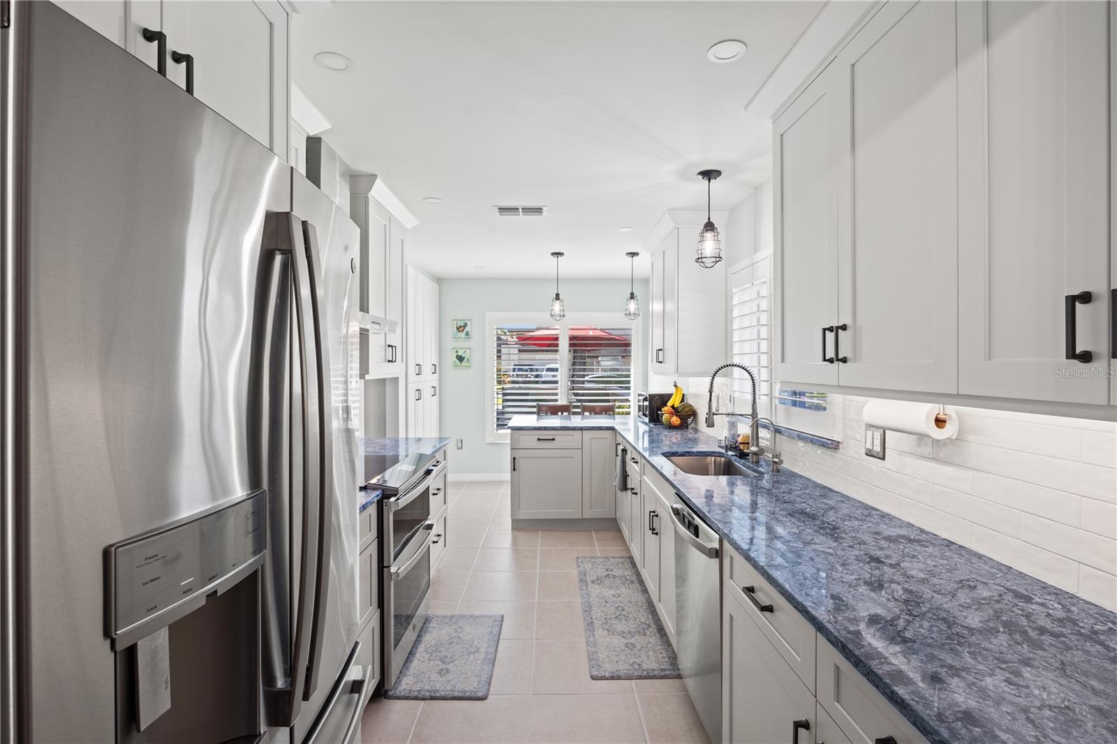 Image 12 of 31 For 4519 La Jolla Drive