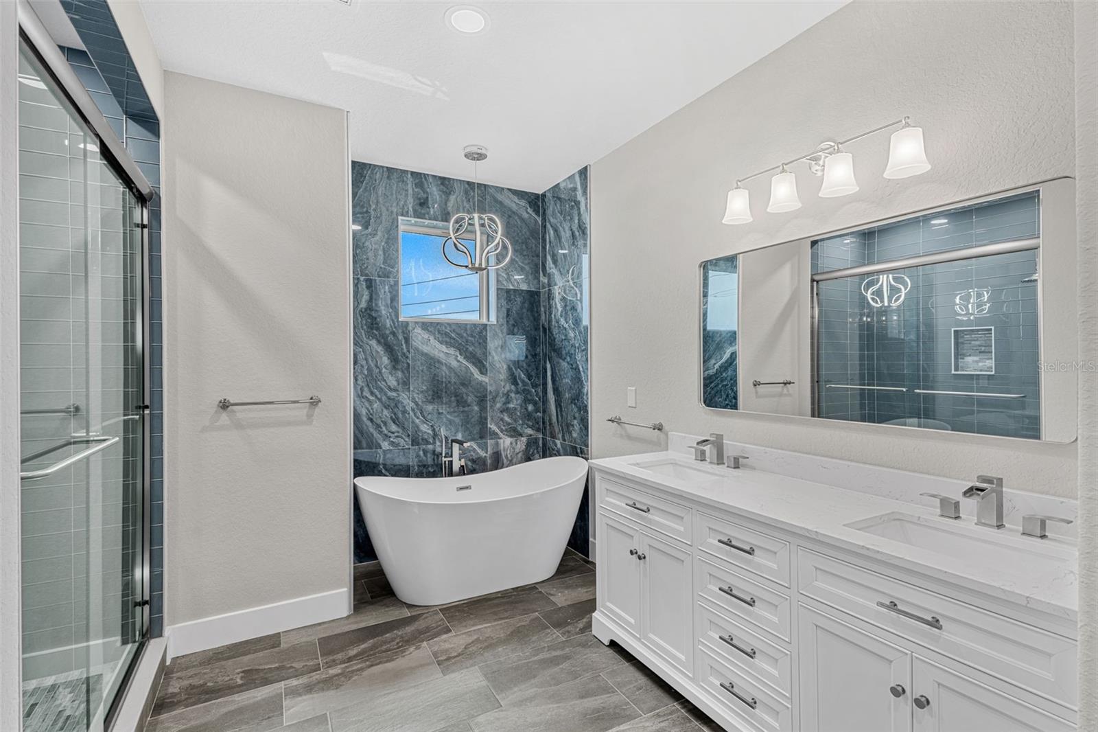 Image 25 of 43 For 1752 Central Avenue