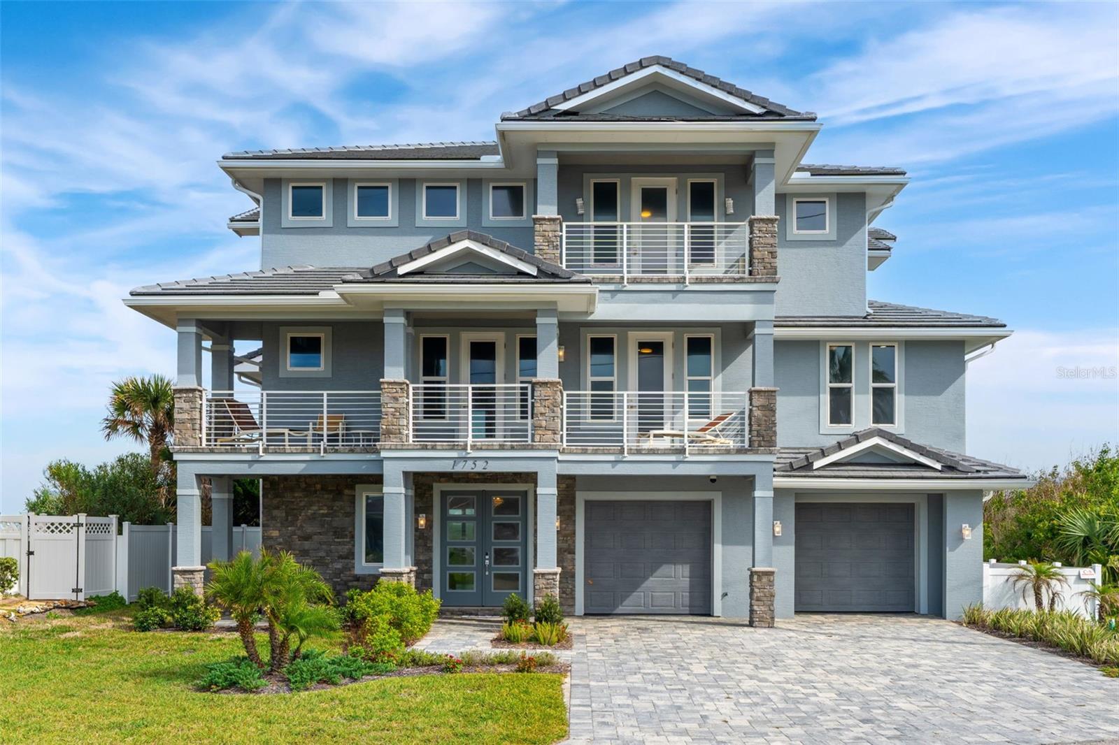 Image 3 of 43 For 1752 Central Avenue