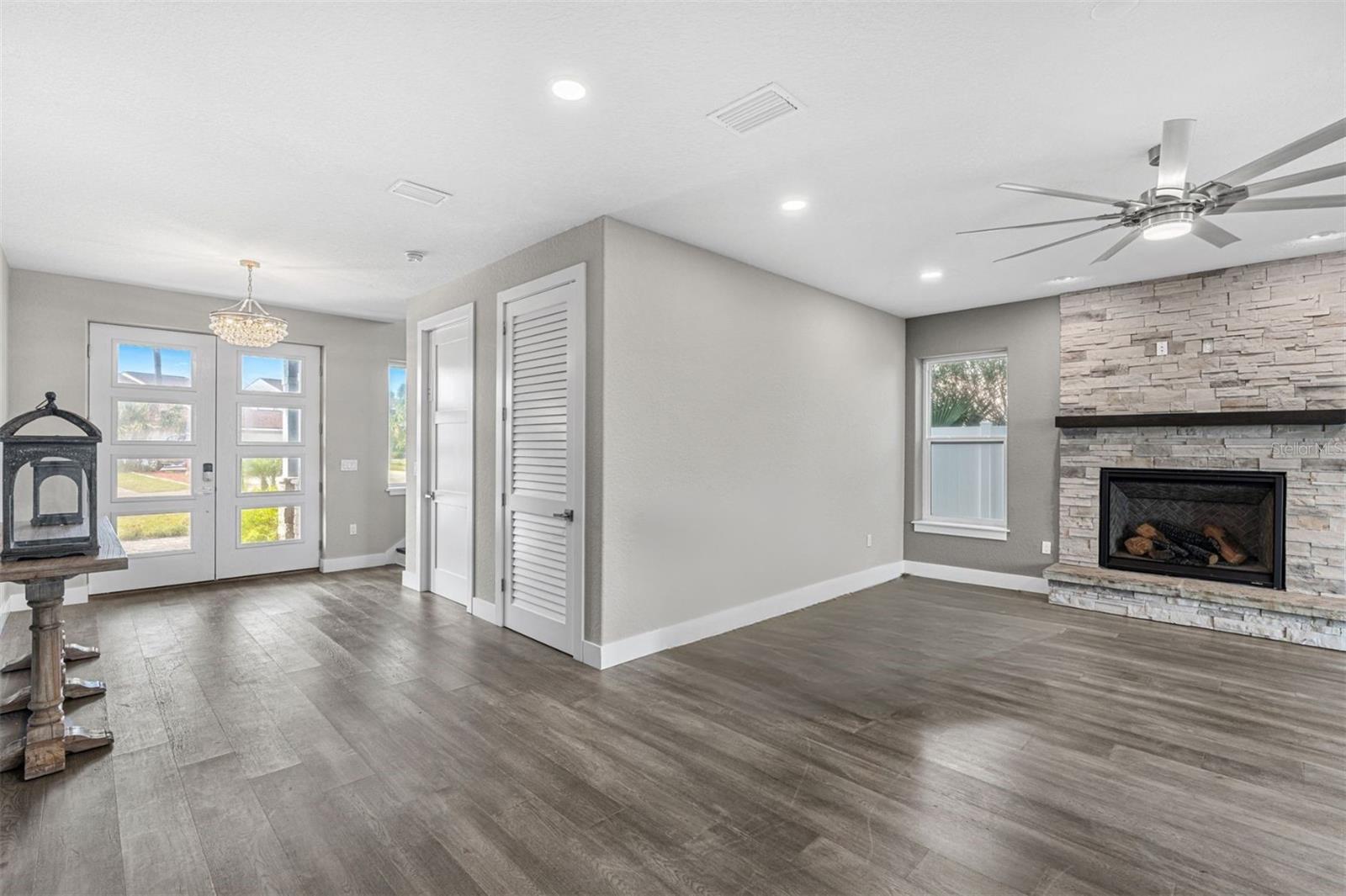 Image 33 of 43 For 1752 Central Avenue