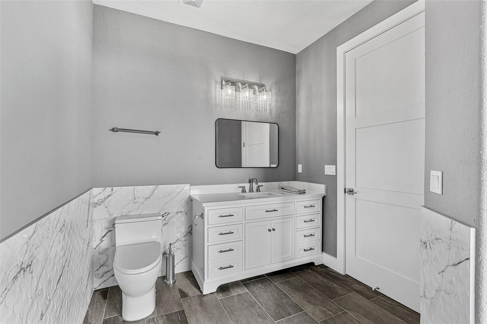 Image 34 of 43 For 1752 Central Avenue