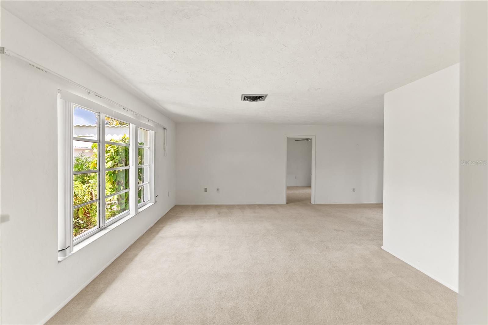 Image 23 of 52 For 1608 Lilliput Court