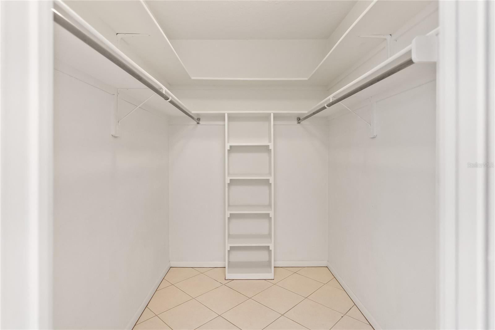 Image 33 of 52 For 1608 Lilliput Court