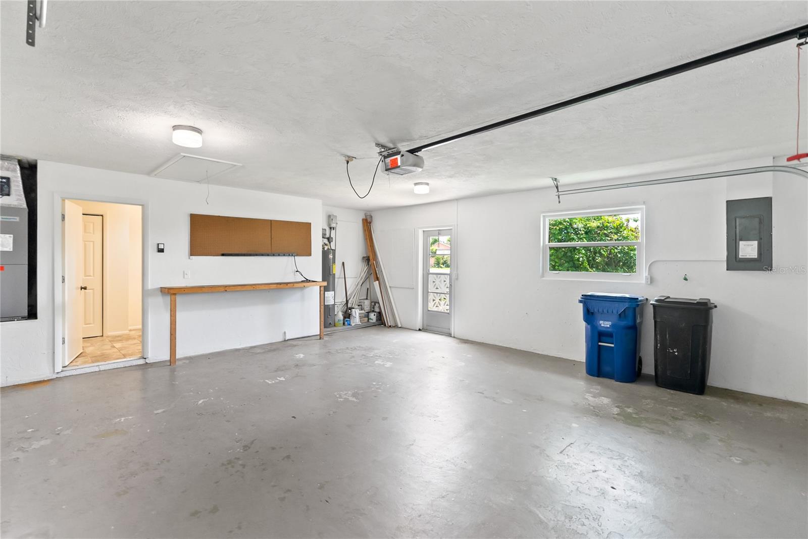 Image 37 of 52 For 1608 Lilliput Court