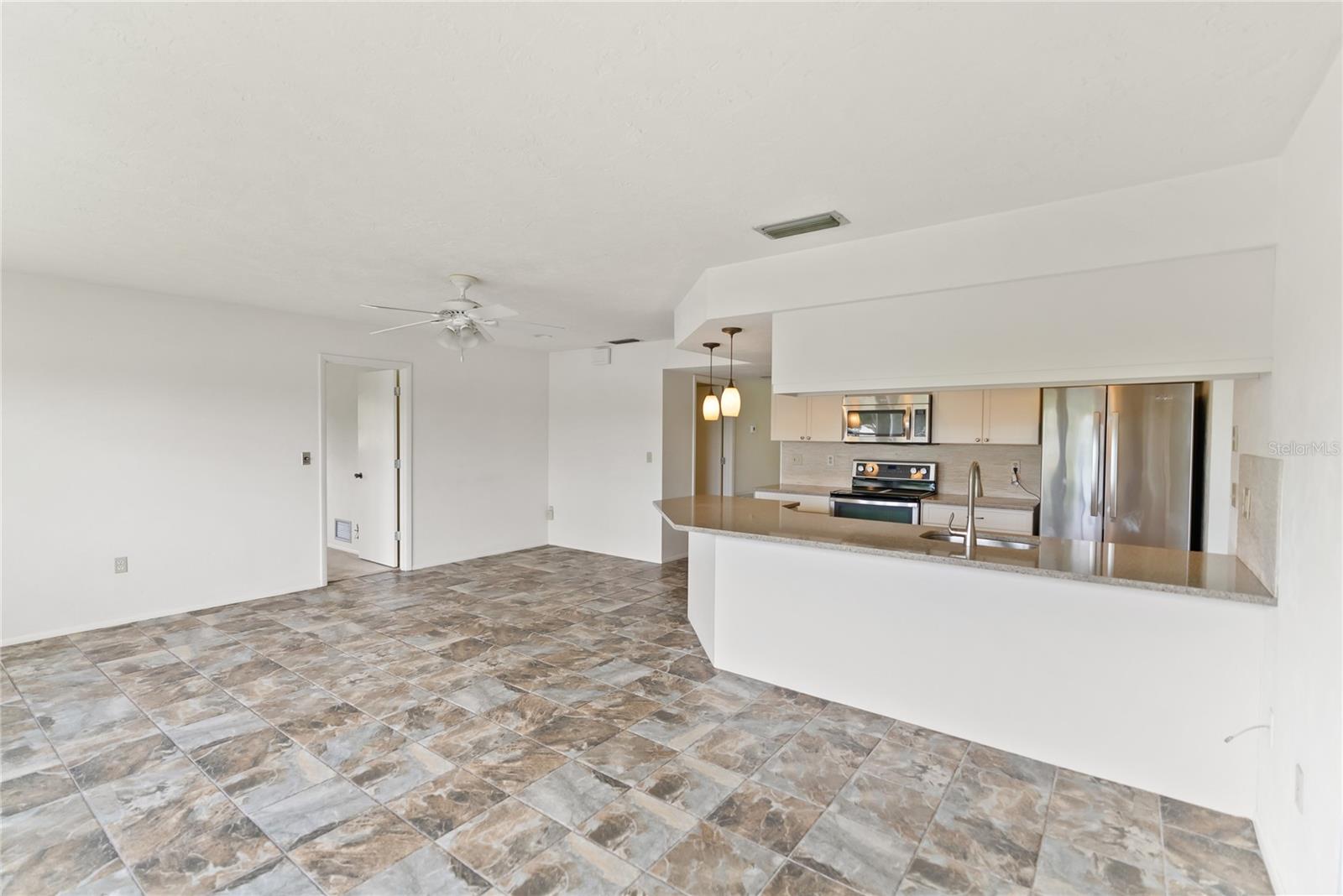 Image 4 of 52 For 1608 Lilliput Court