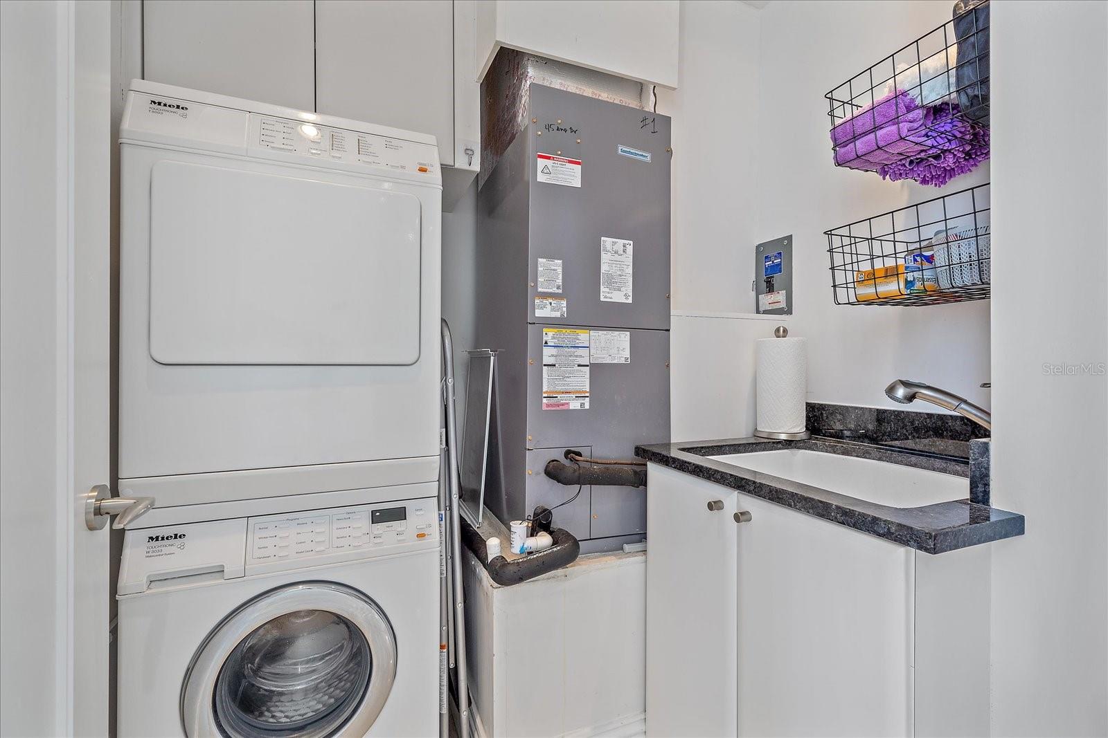 Image 47 of 81 For 4136 Roberts Point Circle