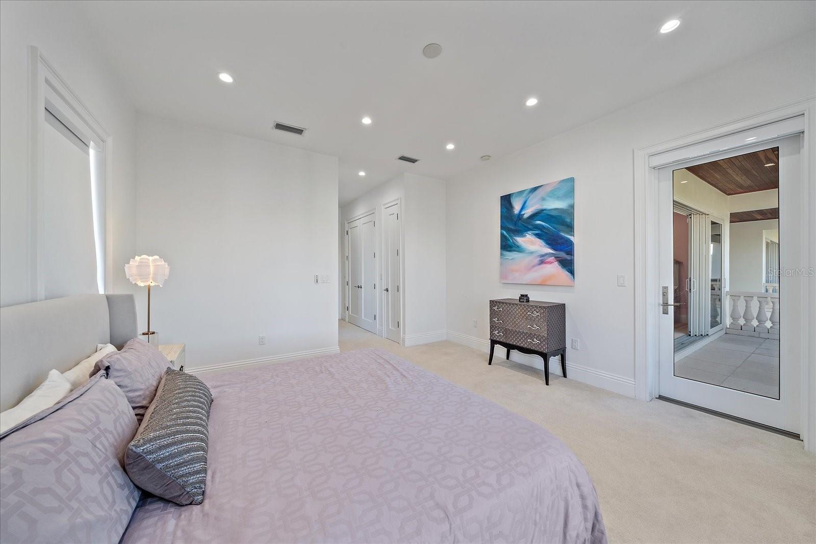 Image 71 of 81 For 4136 Roberts Point Circle