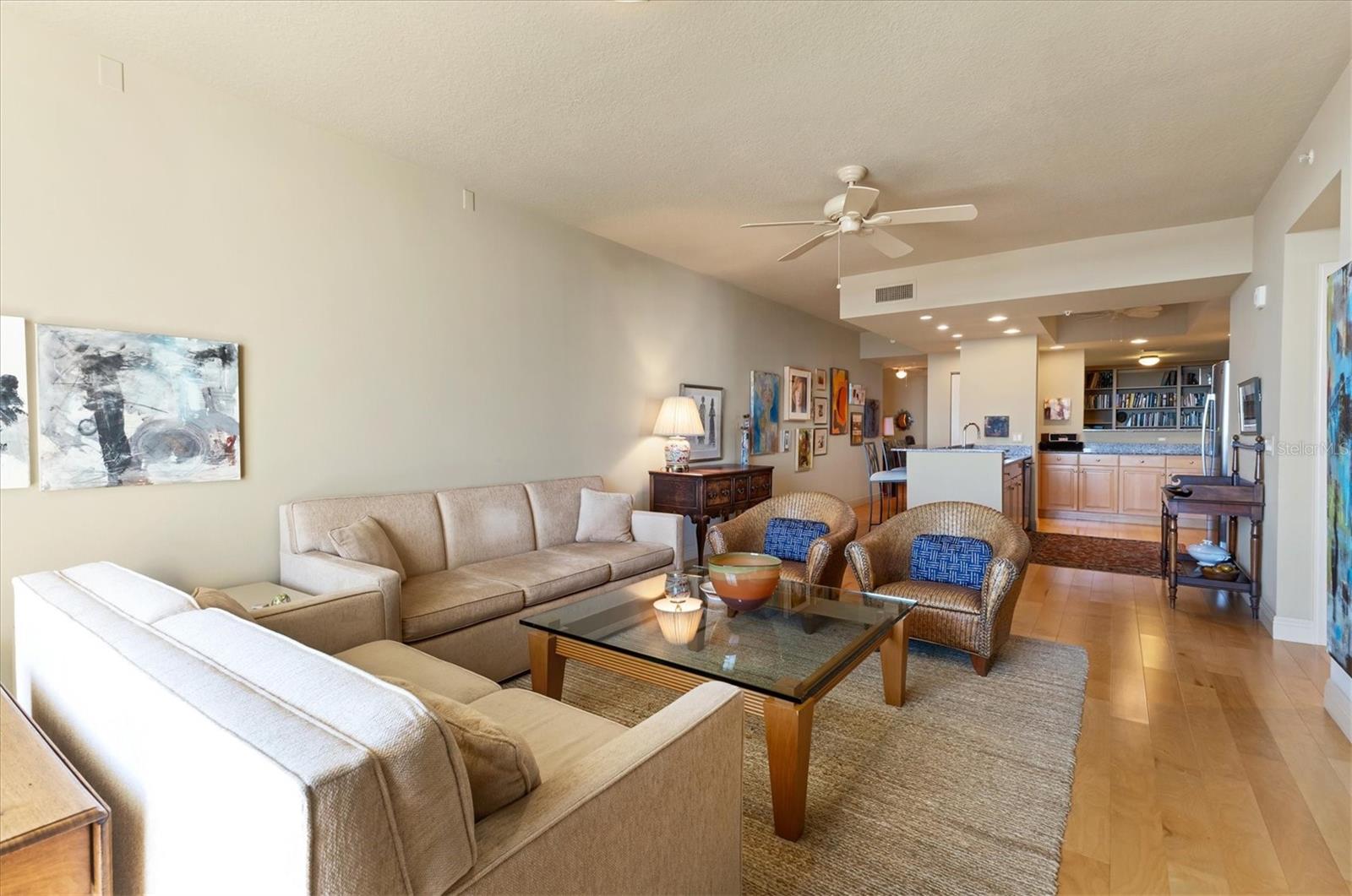 Image 16 of 57 For 800 Tamiami Trail 808