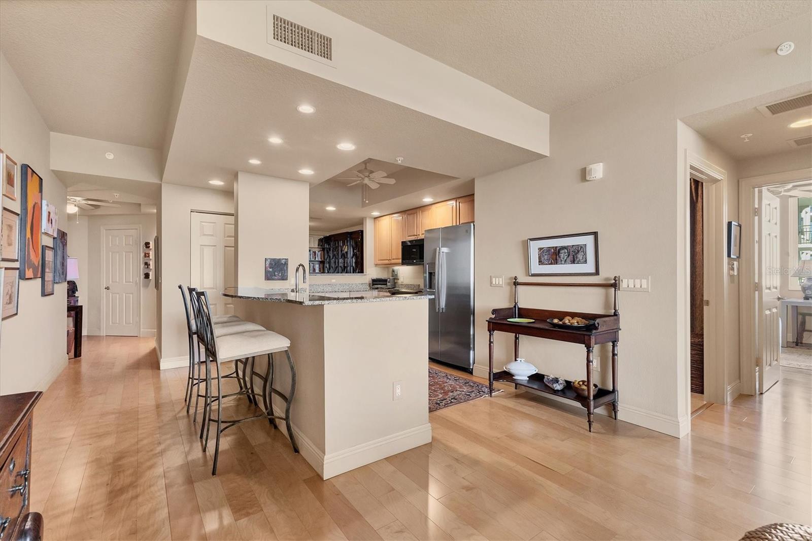 Image 17 of 57 For 800 Tamiami Trail 808