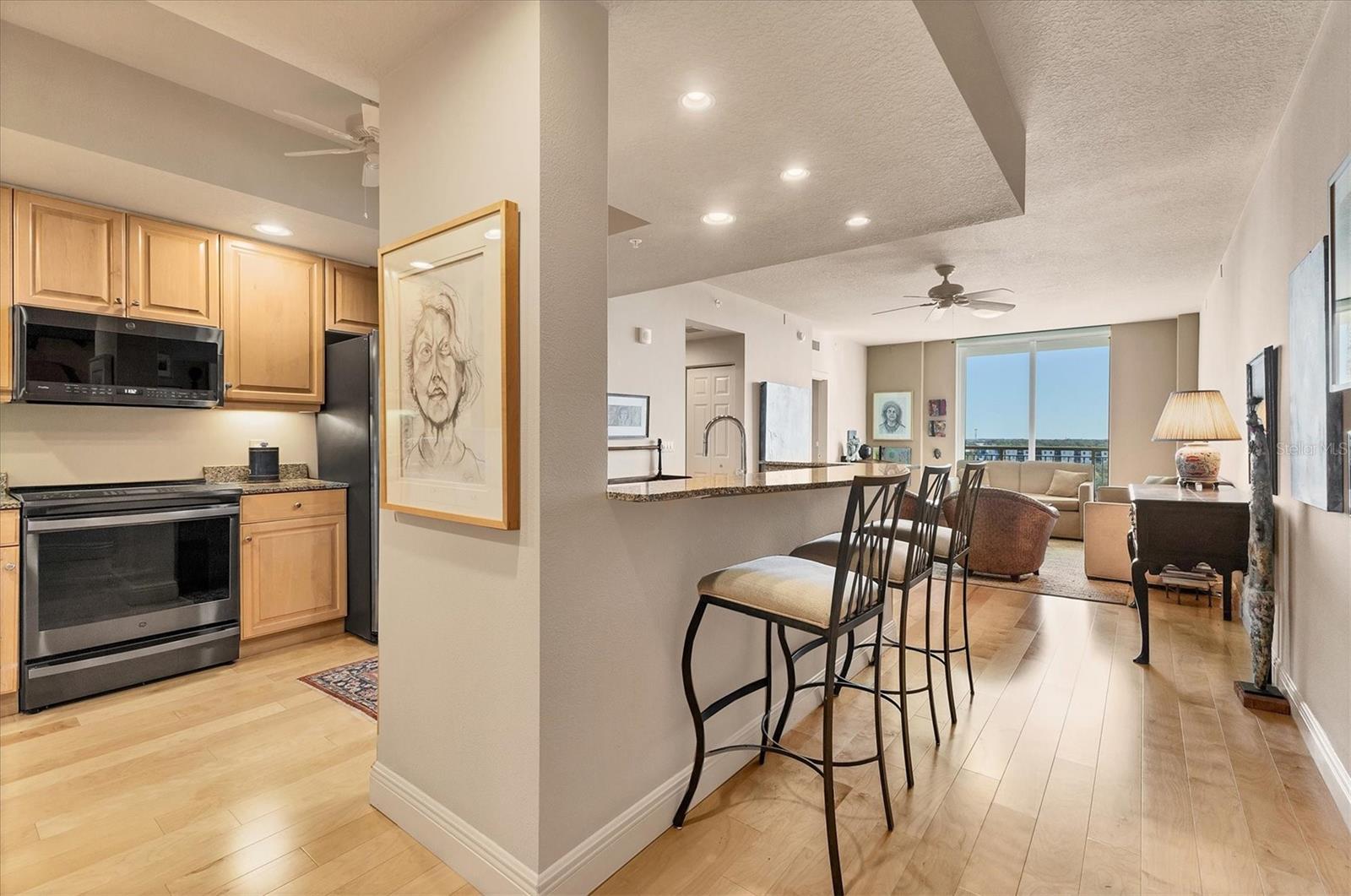 Image 18 of 57 For 800 Tamiami Trail 808