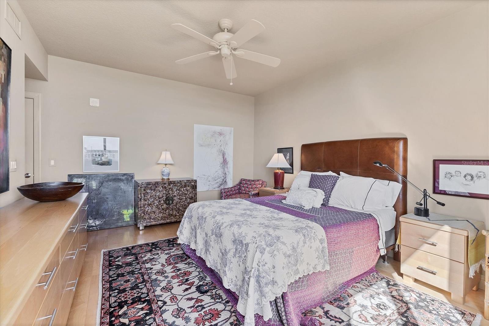 Image 27 of 57 For 800 Tamiami Trail 808