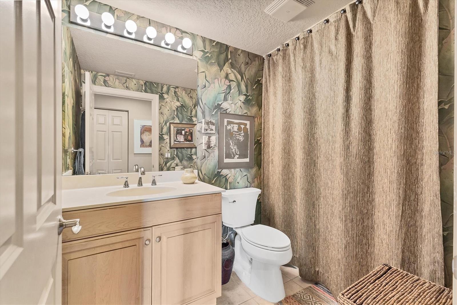 Image 30 of 57 For 800 Tamiami Trail 808