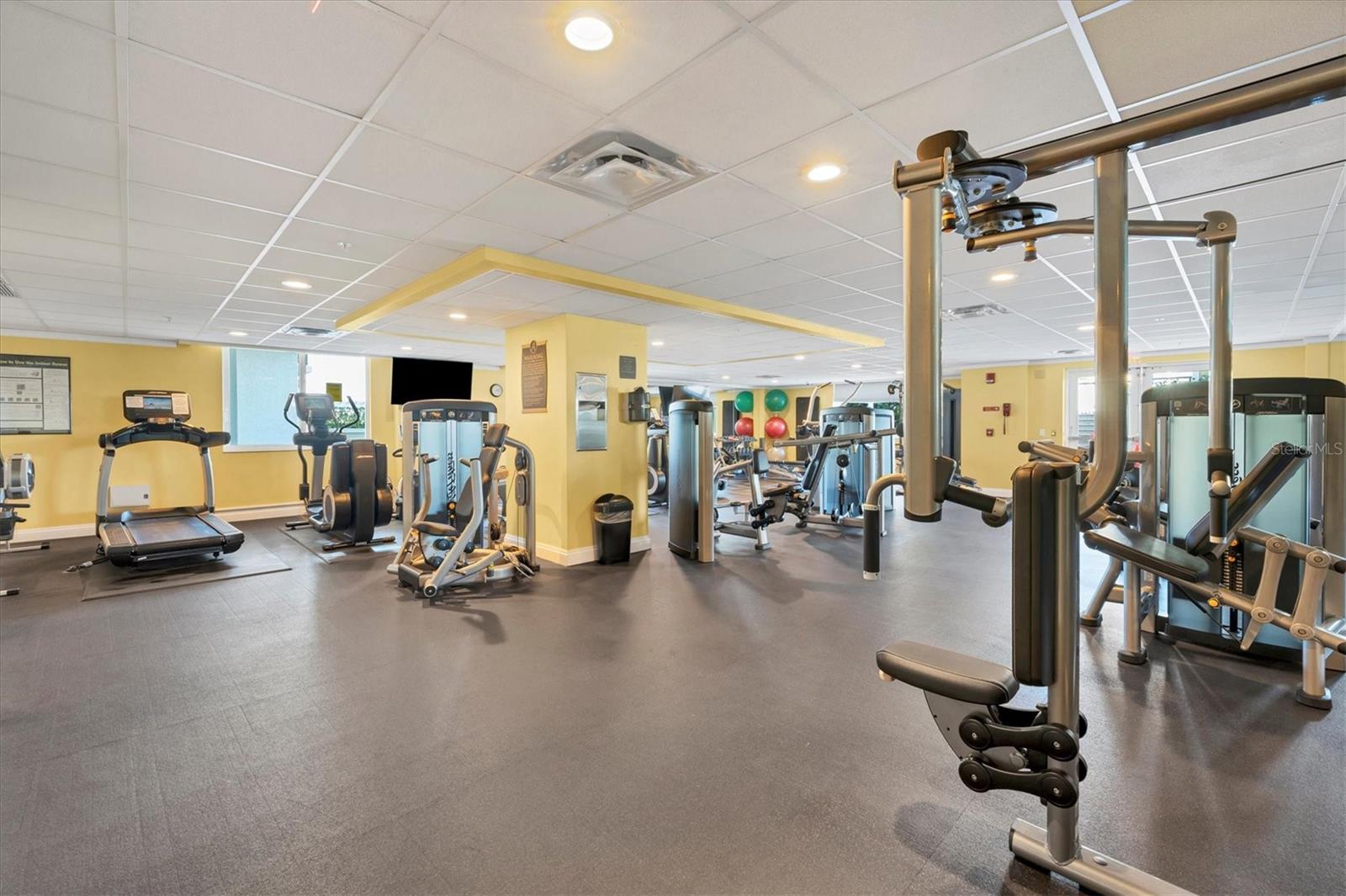 Image 36 of 57 For 800 Tamiami Trail 808