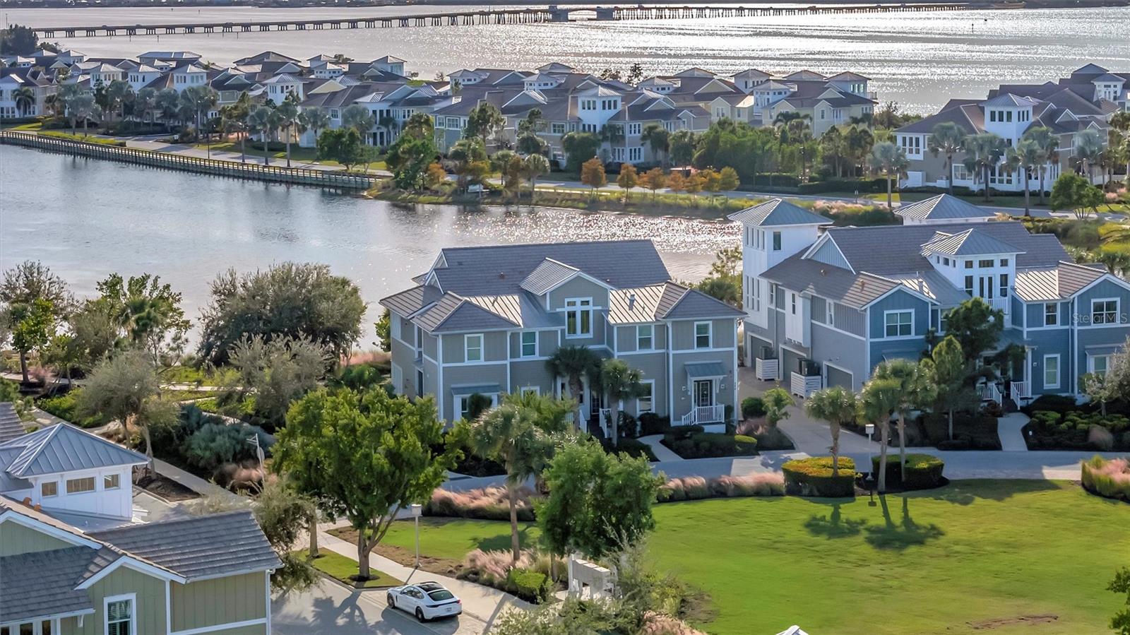 Image 15 of 95 For 246 Sapphire Lake Drive 201