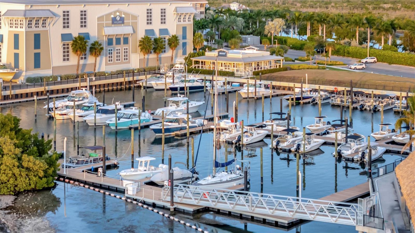 Image 20 of 95 For 246 Sapphire Lake Drive 201