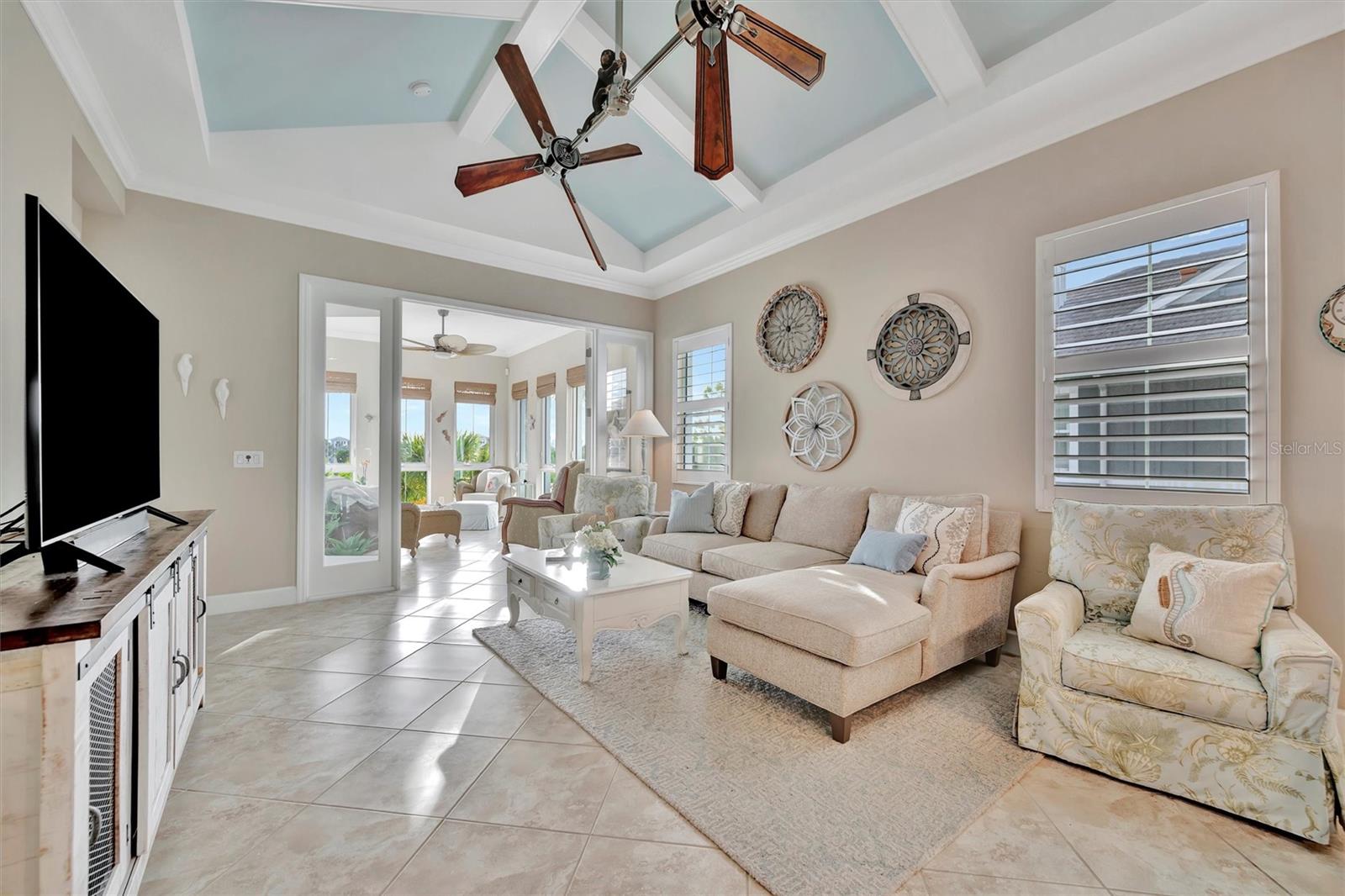 Image 31 of 95 For 246 Sapphire Lake Drive 201