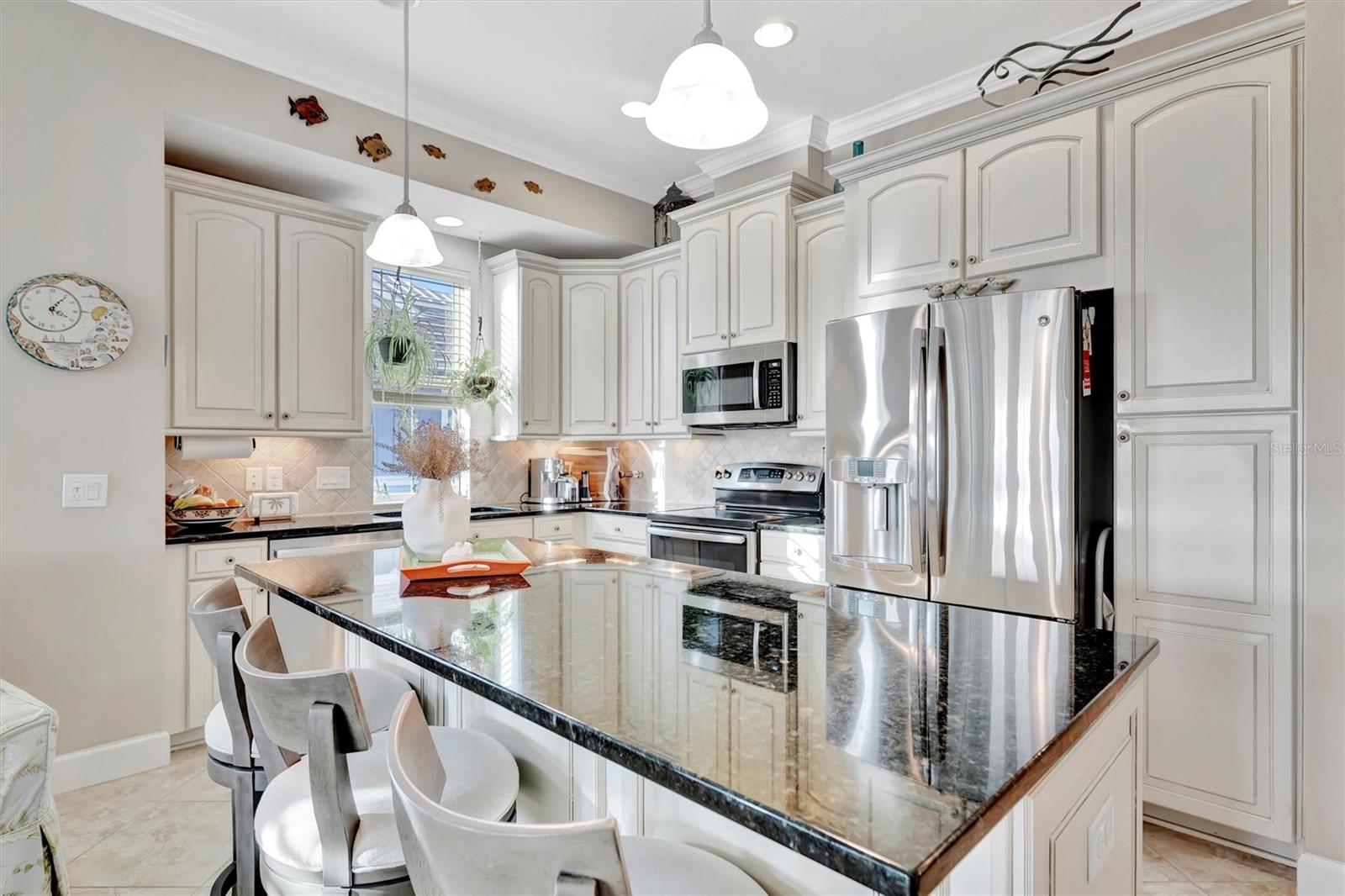 Image 32 of 95 For 246 Sapphire Lake Drive 201