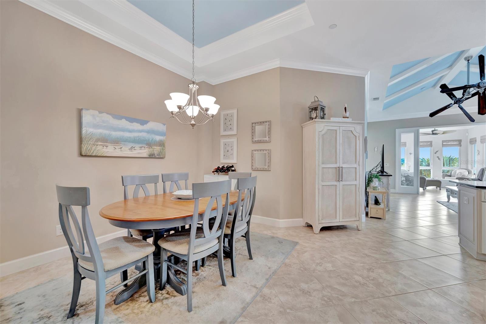 Image 6 of 95 For 246 Sapphire Lake Drive 201