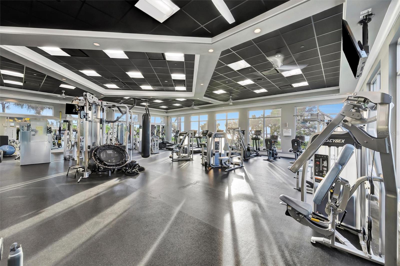 Image 64 of 95 For 246 Sapphire Lake Drive 201