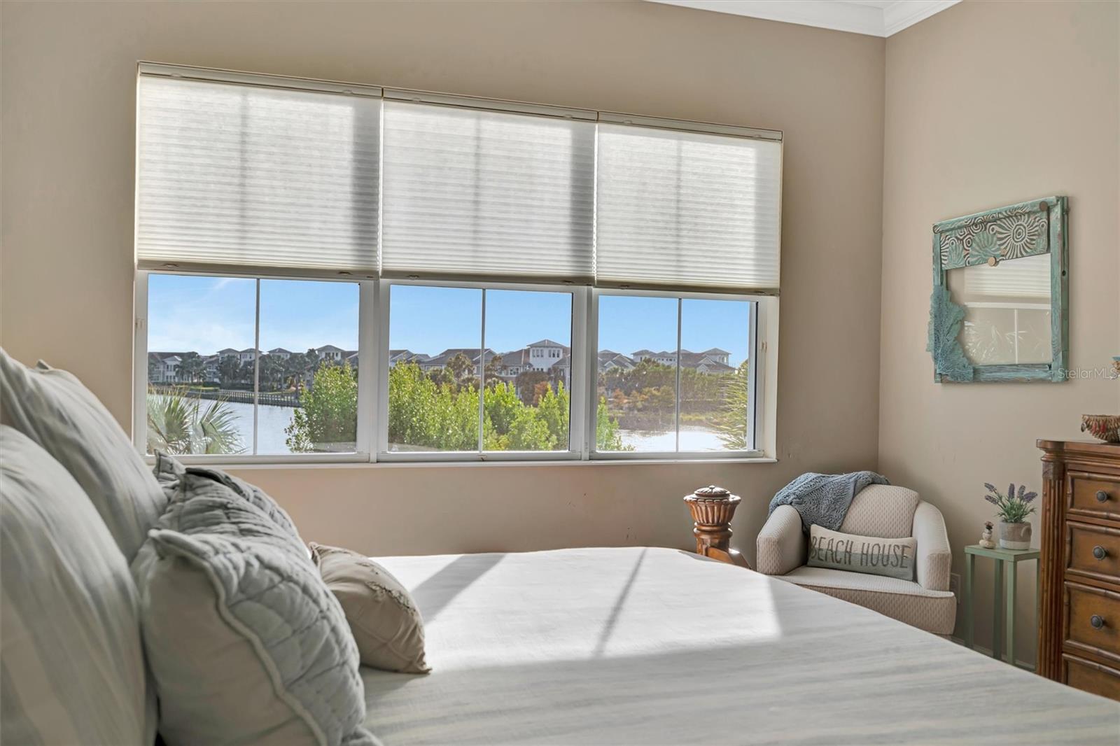 Image 7 of 95 For 246 Sapphire Lake Drive 201