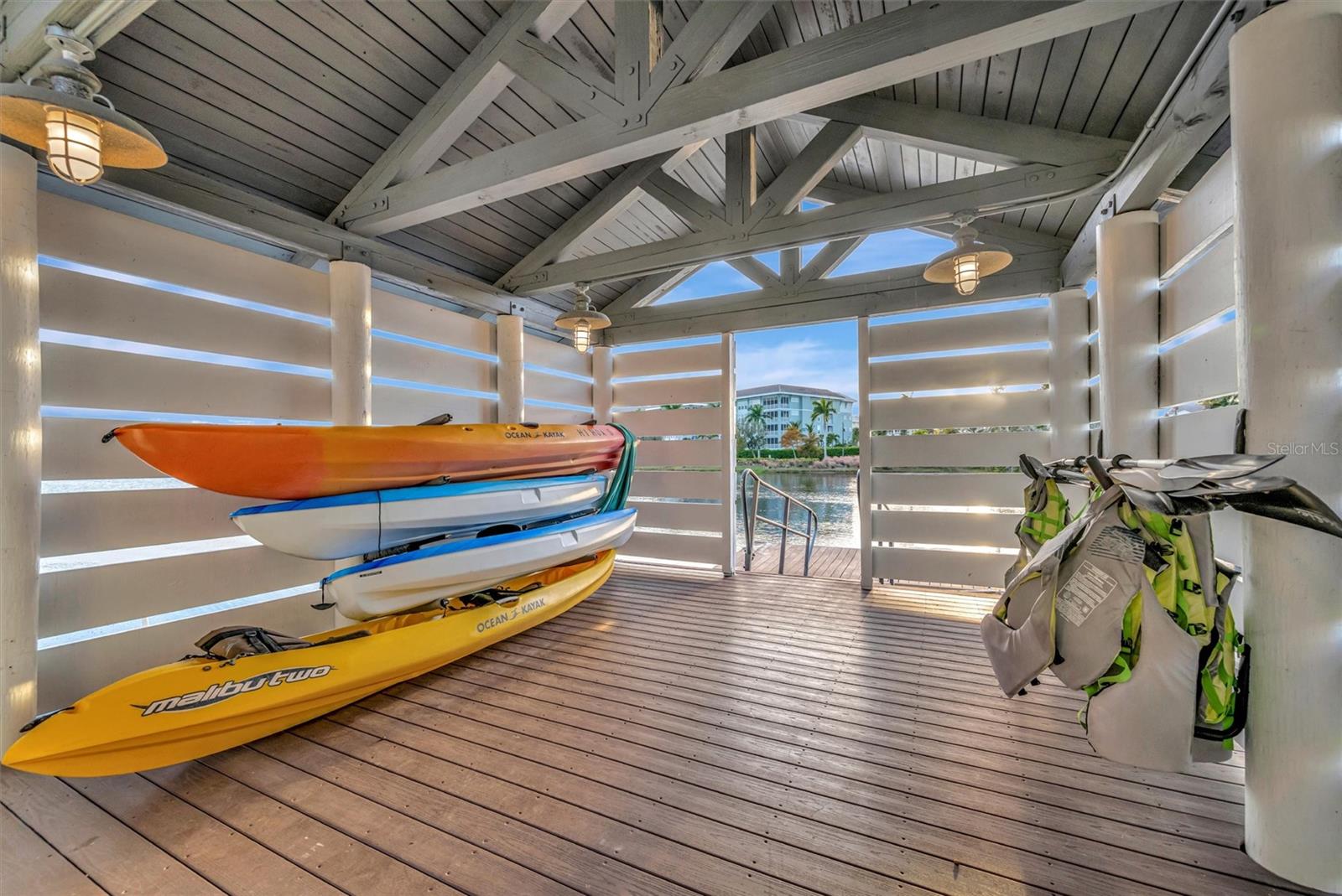 Image 82 of 95 For 246 Sapphire Lake Drive 201