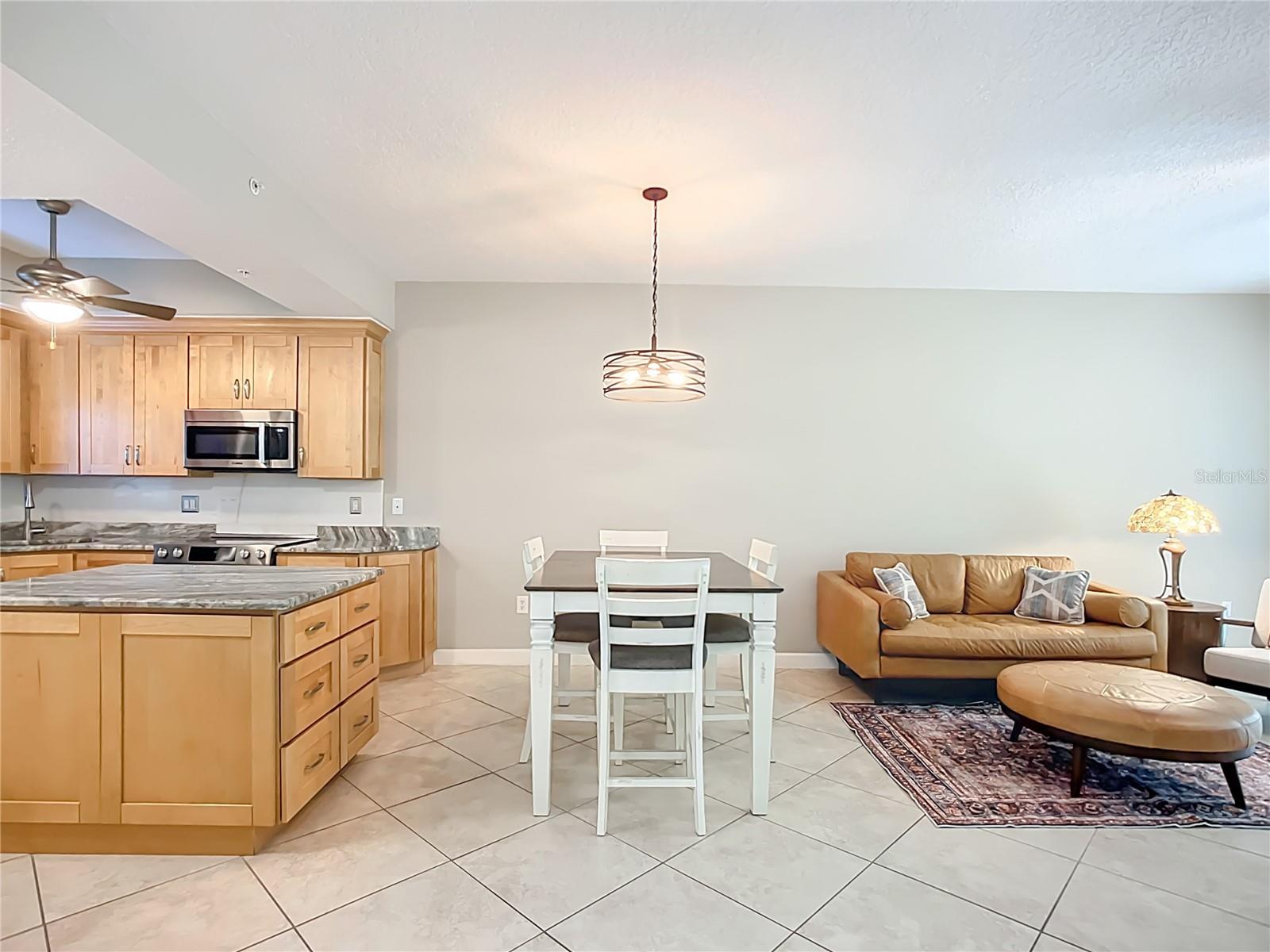 Image 16 of 45 For 8355 Glenrose Way 112