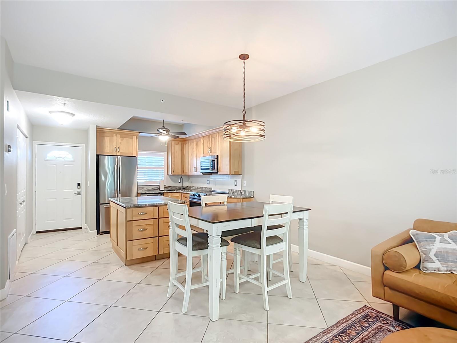 Image 17 of 45 For 8355 Glenrose Way 112