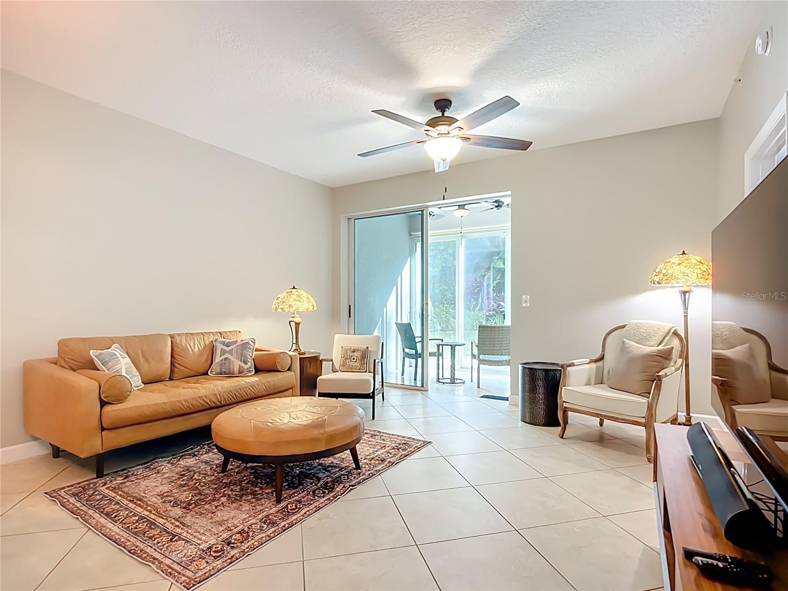 Image 18 of 45 For 8355 Glenrose Way 112