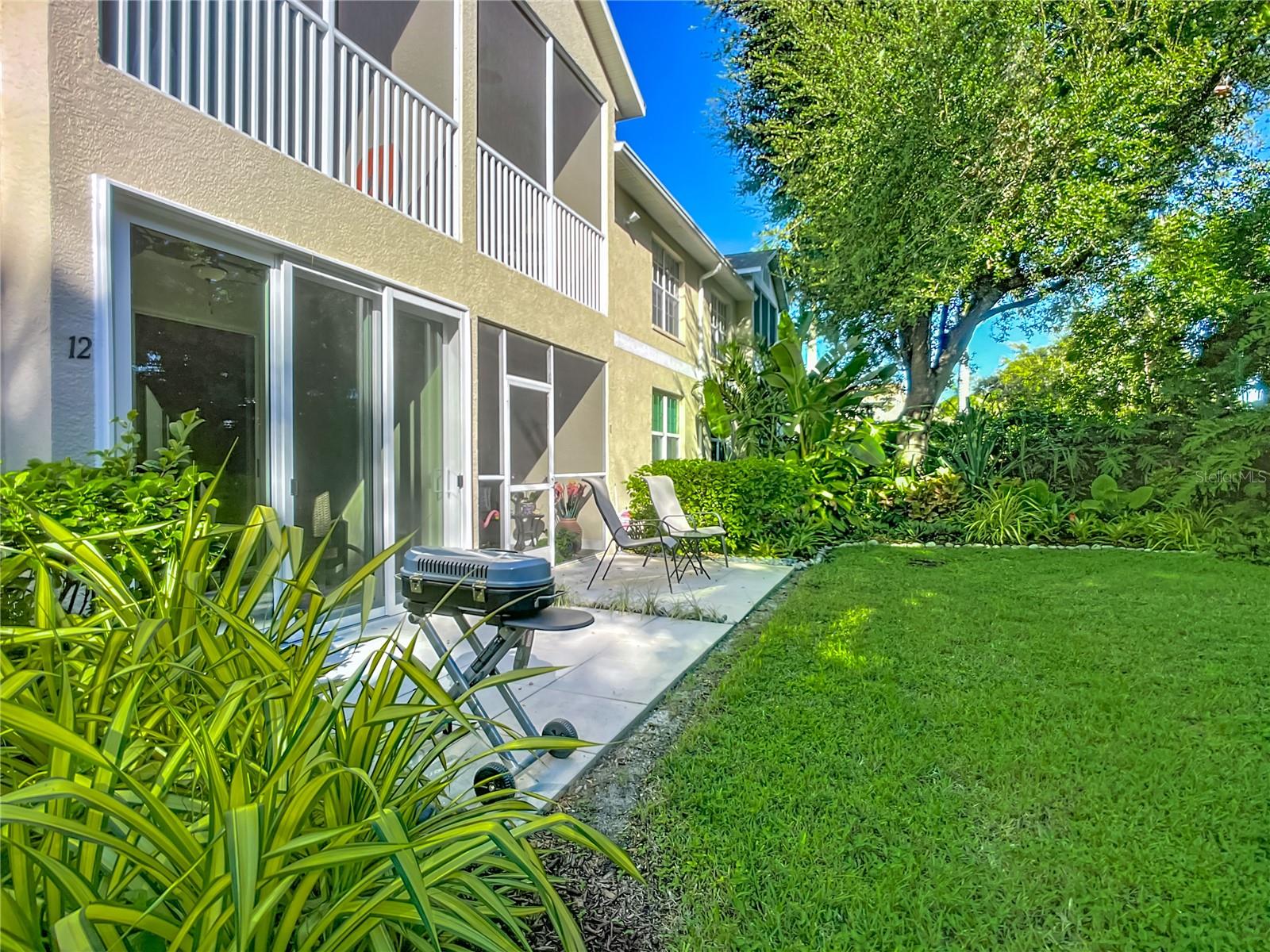 Image 30 of 45 For 8355 Glenrose Way 112