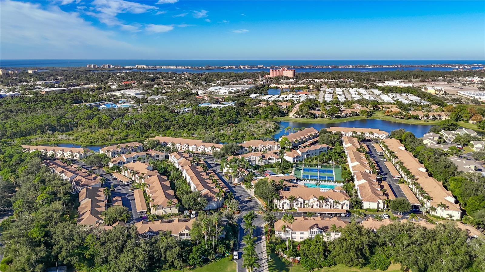 Image 35 of 45 For 8355 Glenrose Way 112