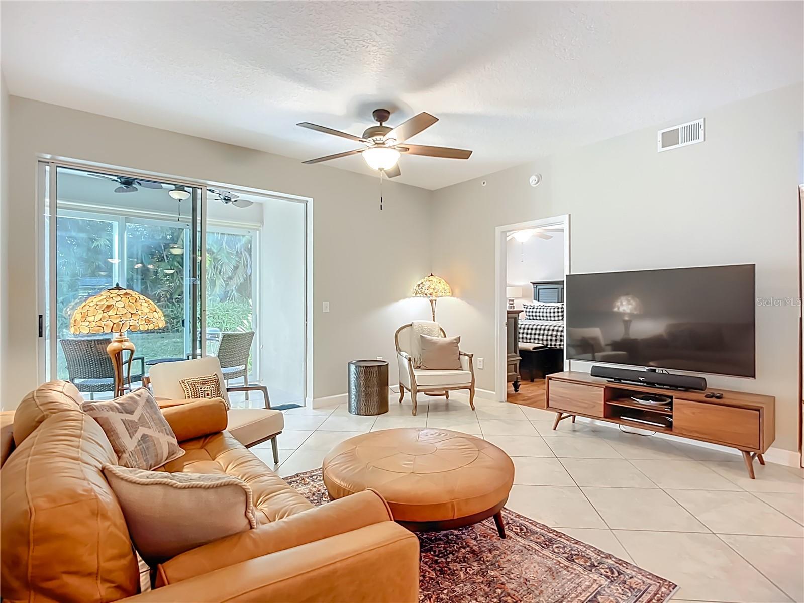 Image 6 of 45 For 8355 Glenrose Way 112