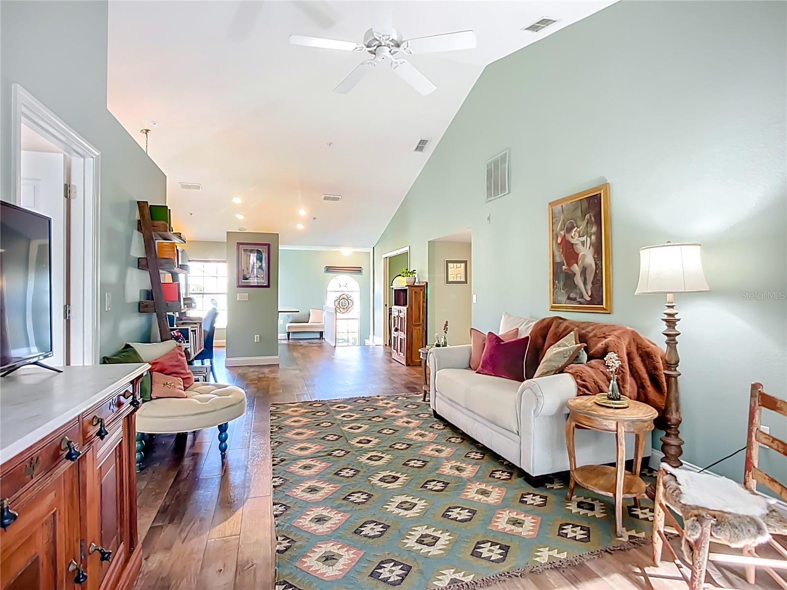 Image 18 of 52 For 4240 Breezeway Boulevard 325