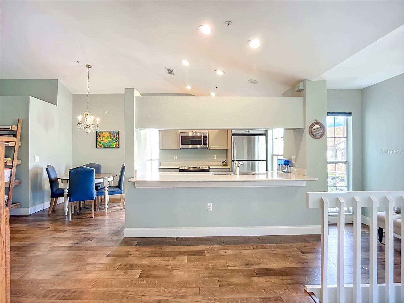 Image 22 of 52 For 4240 Breezeway Boulevard 325