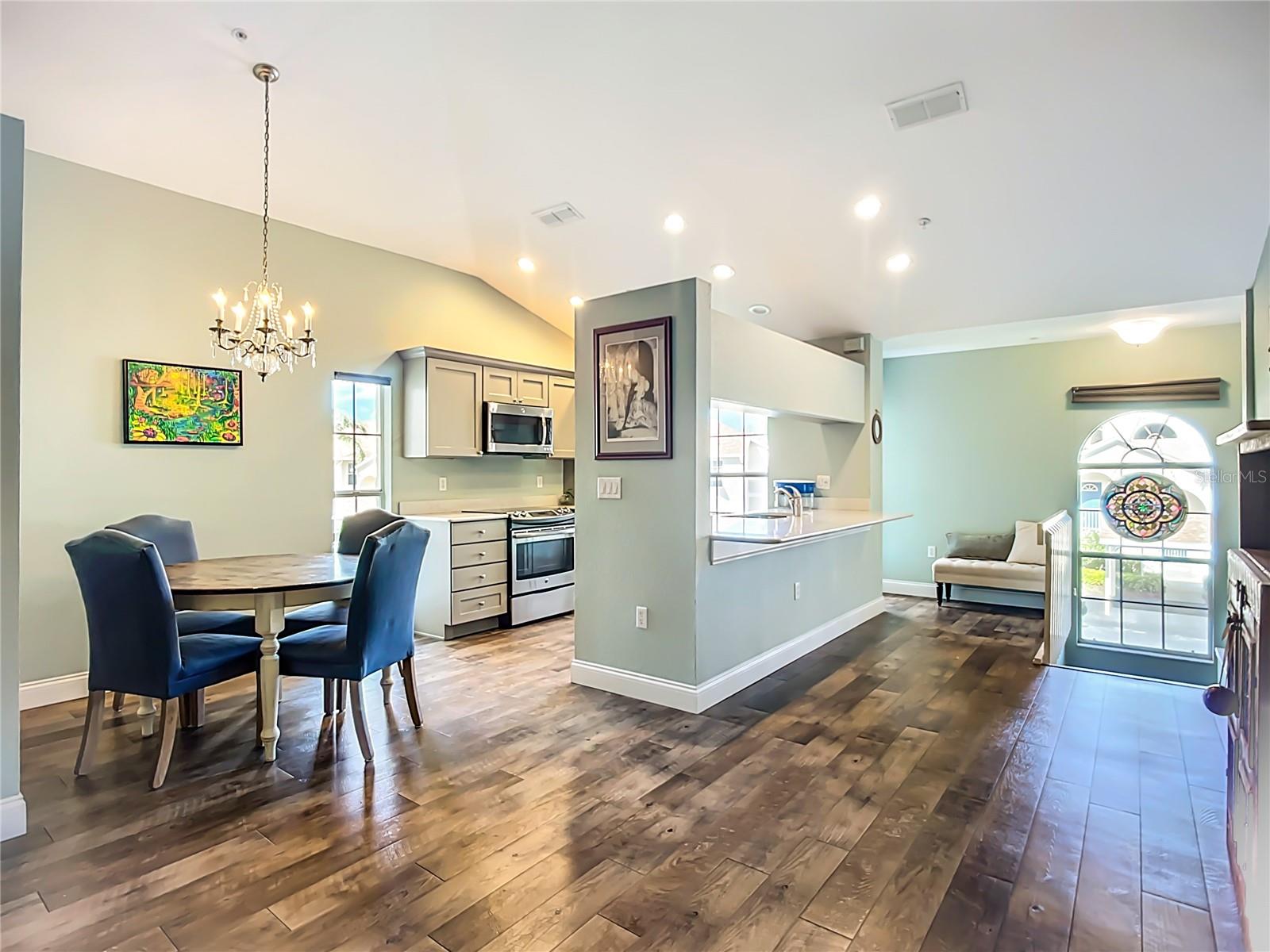 Image 3 of 52 For 4240 Breezeway Boulevard 325