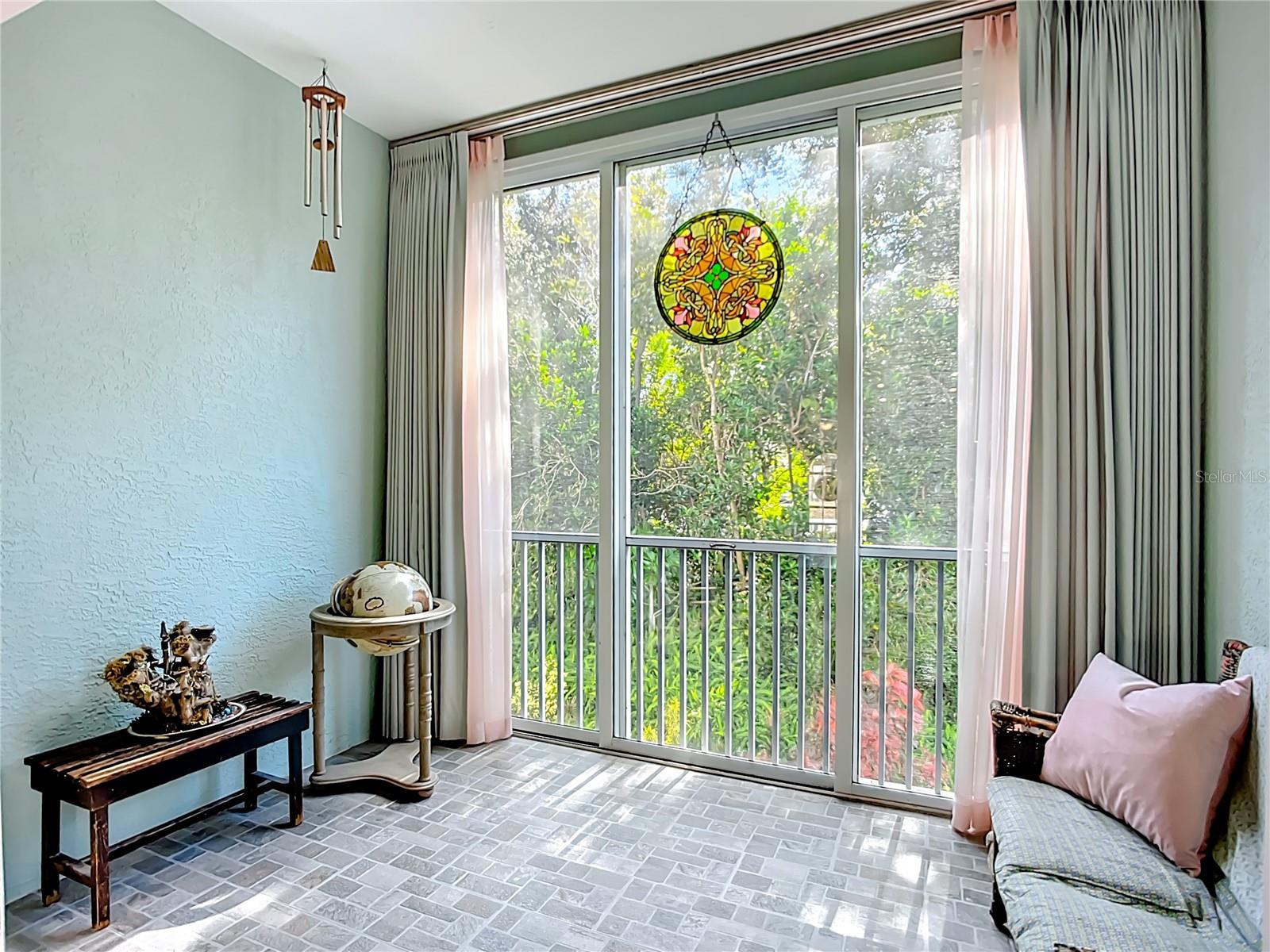 Image 8 of 52 For 4240 Breezeway Boulevard 325