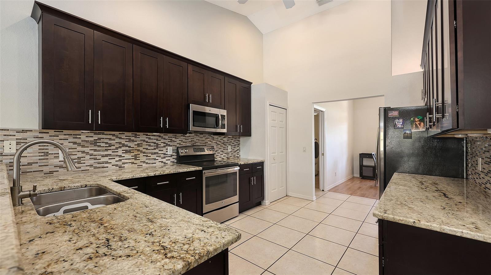 Image 11 of 36 For 2959 Peake Street